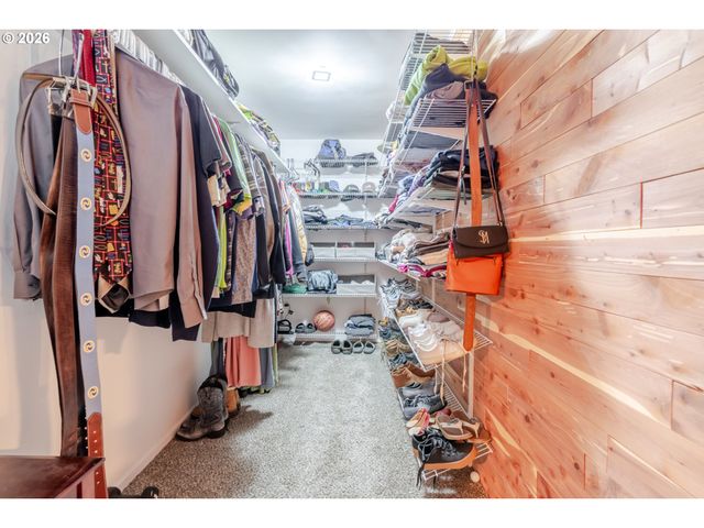 656 Nw THORNTON LAKE Dr, Albany, OR 97321