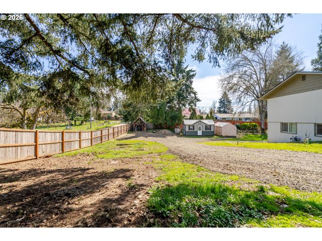 656 Nw THORNTON LAKE Dr, Albany, OR 97321