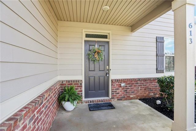 613 Sturbridge Court, Mcdonough, GA 30253