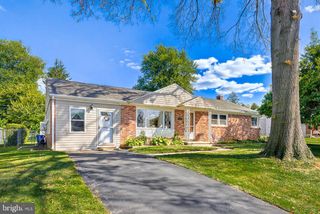 931 SUNDALE DR, York, PA 17402