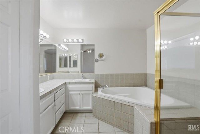 11130 New Forest, Bakersfield, CA 93312