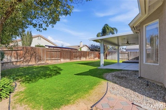 11130 New Forest, Bakersfield, CA 93312