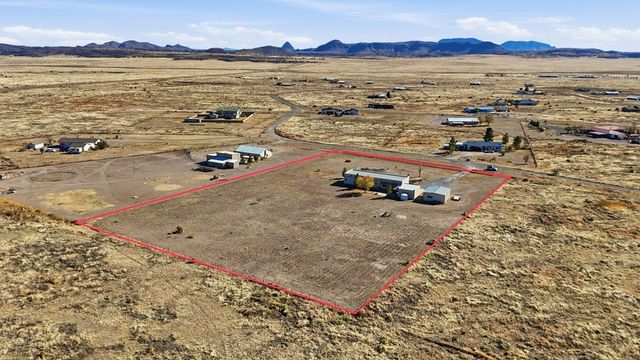 208 Sgt. Mulhern Loop, Fort Davis, TX 79734