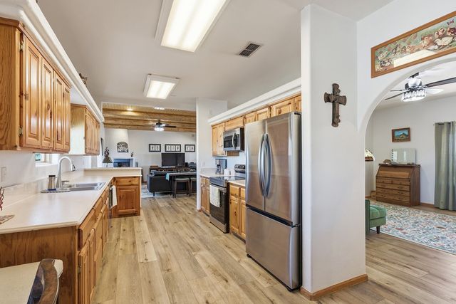 208 Sgt. Mulhern Loop, Fort Davis, TX 79734