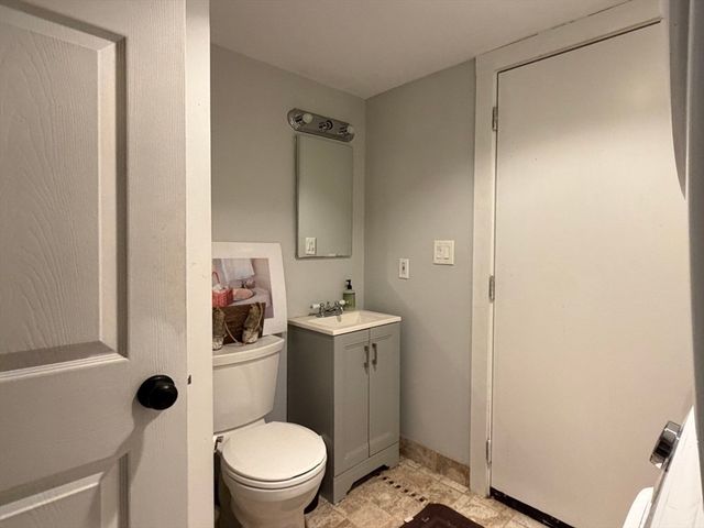 221 Charles Street 1, Cambridge, MA 02141
