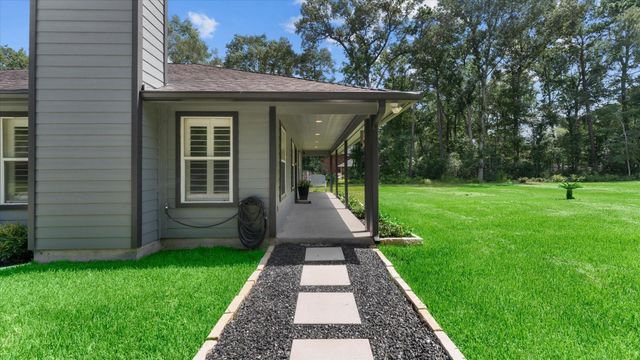 23963 Majestic Forest Forest, New Caney, TX 77357