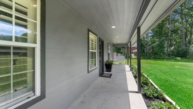 23963 Majestic Forest Forest, New Caney, TX 77357