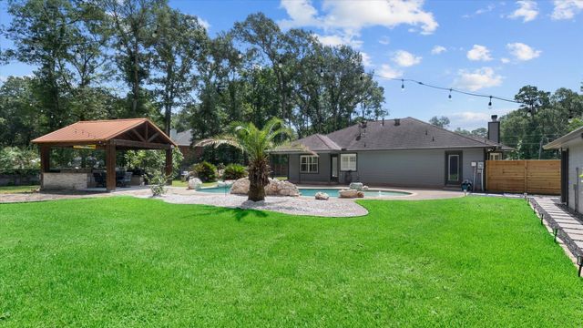 23963 Majestic Forest Forest, New Caney, TX 77357