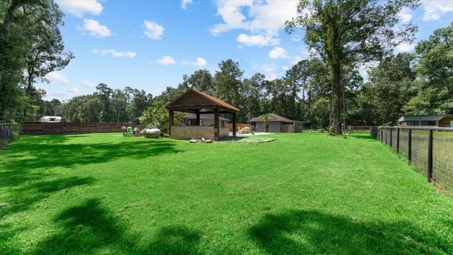 23963 Majestic Forest Forest, New Caney, TX 77357