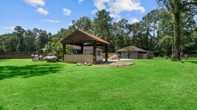 23963 Majestic Forest Forest, New Caney, TX 77357