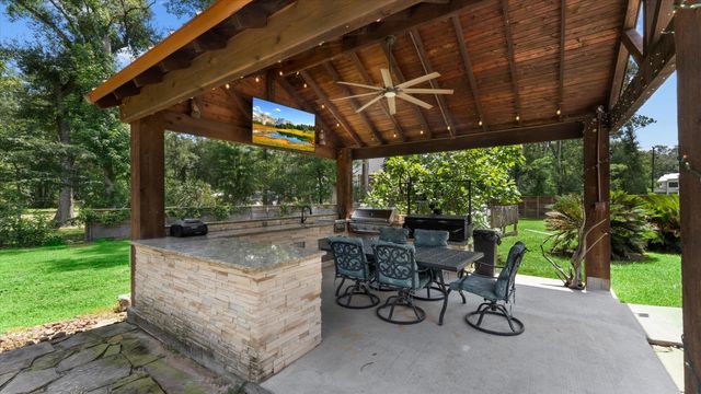 23963 Majestic Forest Forest, New Caney, TX 77357