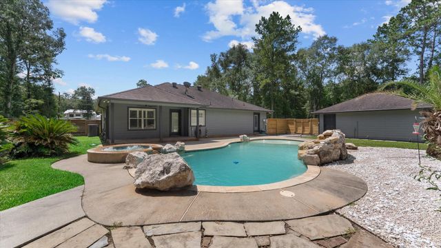 23963 Majestic Forest Forest, New Caney, TX 77357
