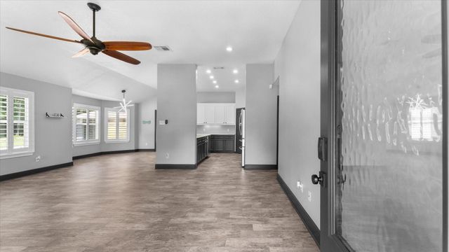 23963 Majestic Forest Forest, New Caney, TX 77357
