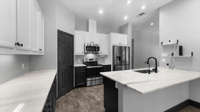 23963 Majestic Forest Forest, New Caney, TX 77357