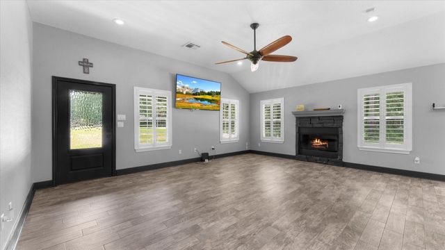 23963 Majestic Forest Forest, New Caney, TX 77357