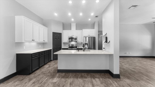 23963 Majestic Forest Forest, New Caney, TX 77357
