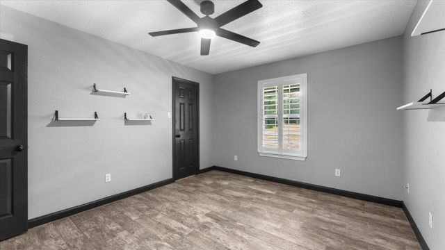 23963 Majestic Forest Forest, New Caney, TX 77357