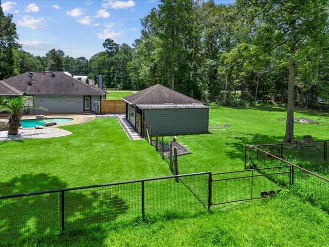 23963 Majestic Forest Forest, New Caney, TX 77357