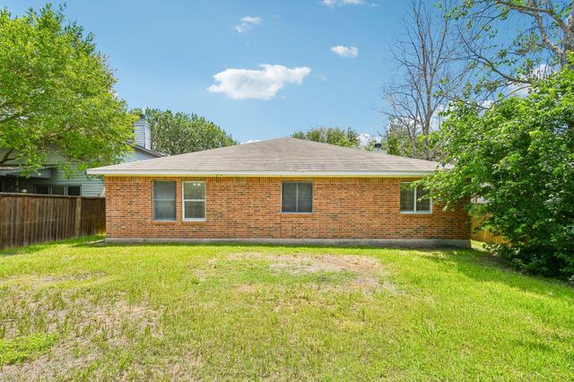 121 Orion CV, Kyle, TX 78640