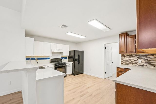 121 Orion CV, Kyle, TX 78640