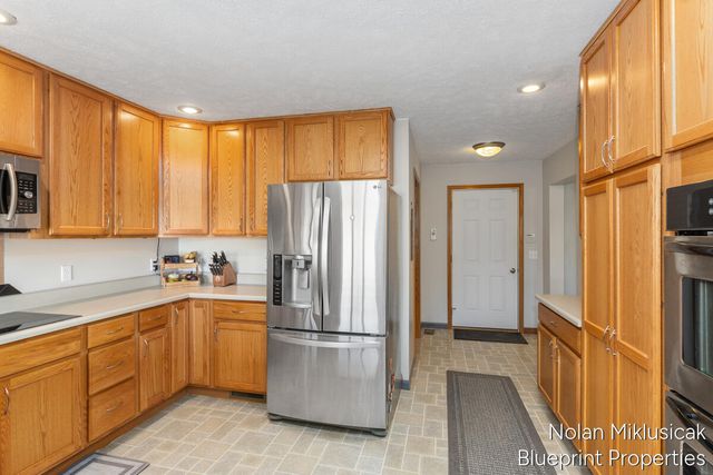 15342 W Almy, Howard City, MI 49329