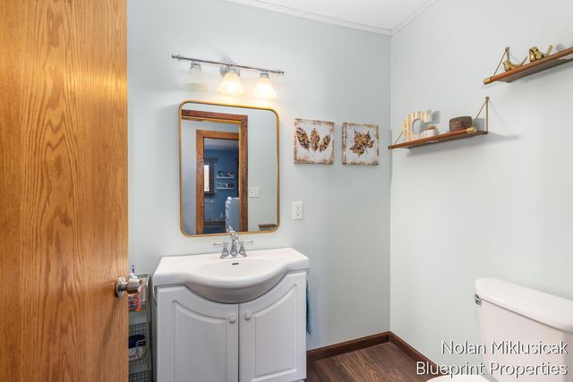 15342 W Almy, Howard City, MI 49329