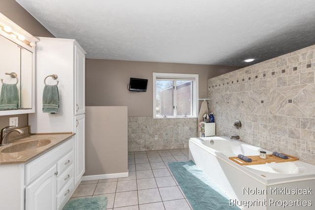 15342 W Almy, Howard City, MI 49329