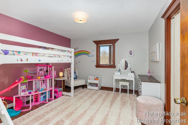 15342 W Almy, Howard City, MI 49329