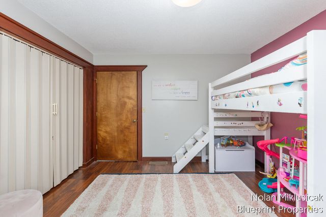 15342 W Almy, Howard City, MI 49329