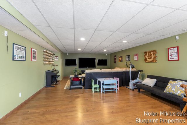 15342 W Almy, Howard City, MI 49329