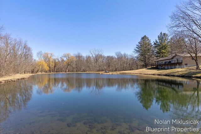 15342 W Almy, Howard City, MI 49329