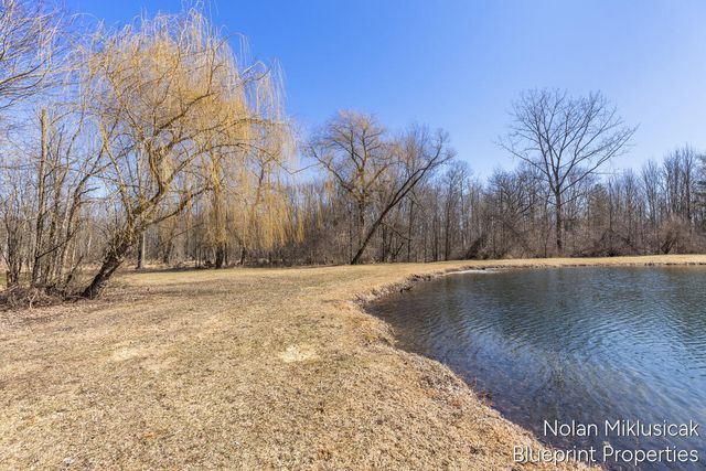 15342 W Almy, Howard City, MI 49329