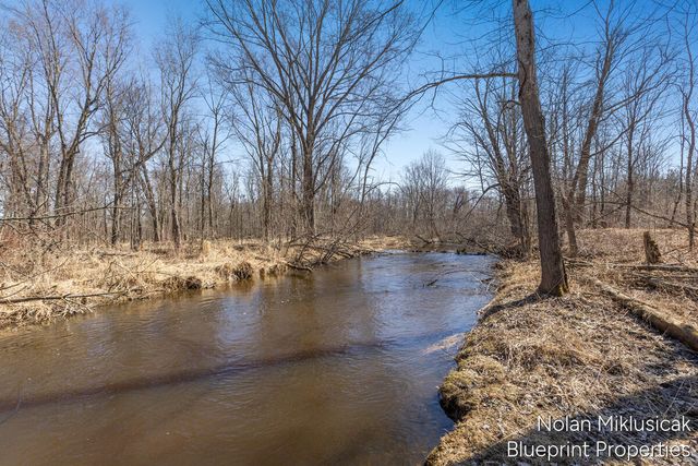 15342 W Almy, Howard City, MI 49329