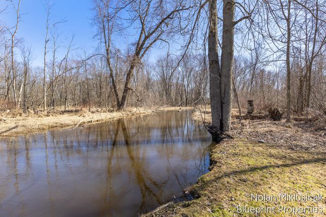 15342 W Almy, Howard City, MI 49329