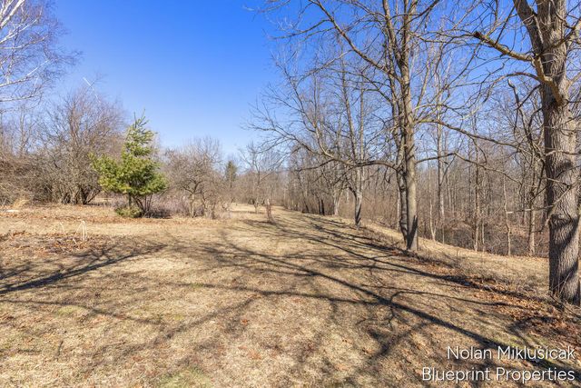 15342 W Almy, Howard City, MI 49329