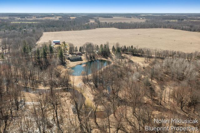 15342 W Almy, Howard City, MI 49329