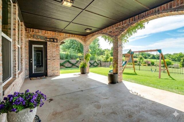 3725 River Valley Drive, Newcastle, OK 73065