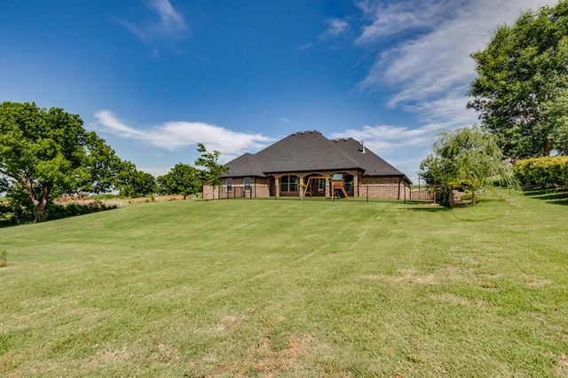 3725 River Valley Drive, Newcastle, OK 73065