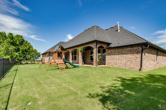 3725 River Valley Drive, Newcastle, OK 73065