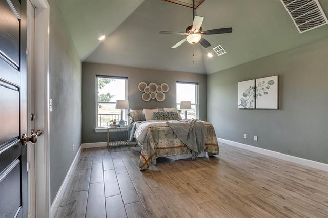 3725 River Valley Drive, Newcastle, OK 73065
