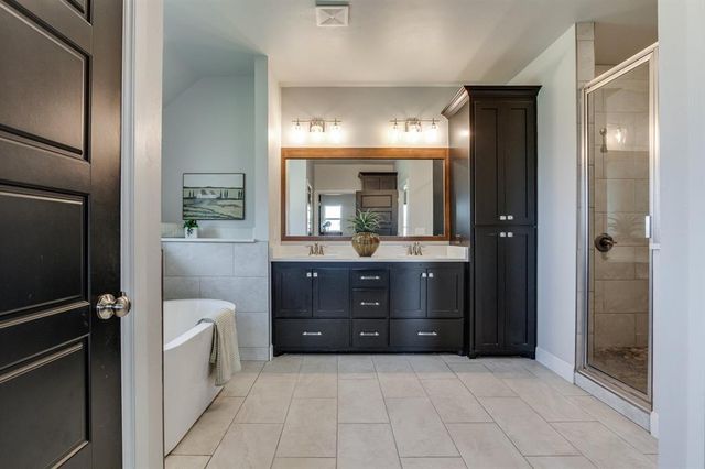 3725 River Valley Drive, Newcastle, OK 73065