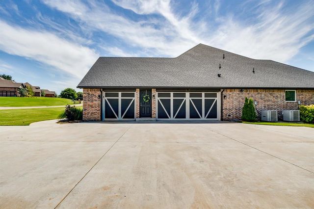 3725 River Valley Drive, Newcastle, OK 73065