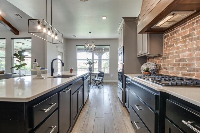 3725 River Valley Drive, Newcastle, OK 73065