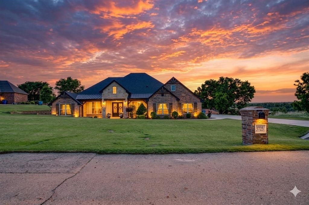 3725 River Valley Drive, Newcastle, OK 73065