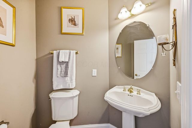 8226 Timber Mist Court, Dublin, OH 43017