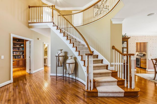 8226 Timber Mist Court, Dublin, OH 43017