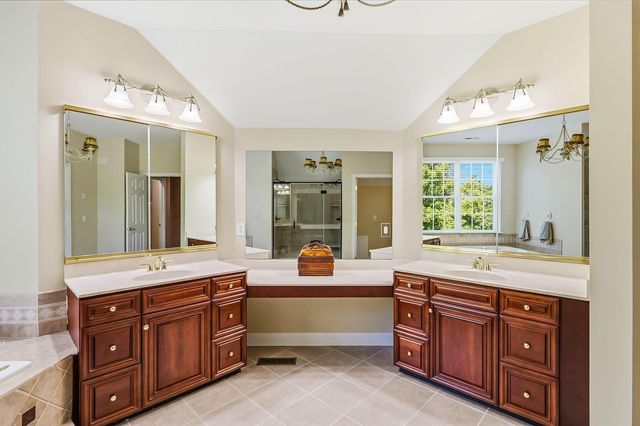 8226 Timber Mist Court, Dublin, OH 43017