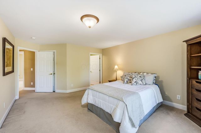 8226 Timber Mist Court, Dublin, OH 43017