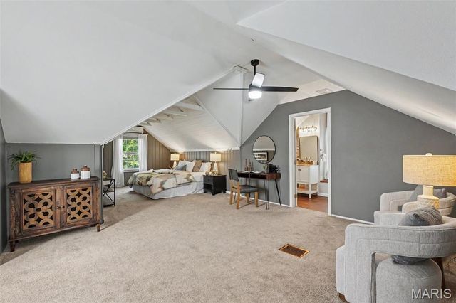 1721 W Adams Street, St Charles, MO 63301