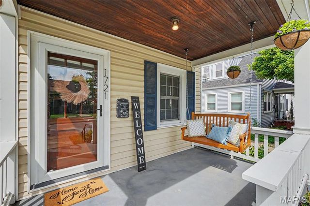1721 W Adams Street, St Charles, MO 63301